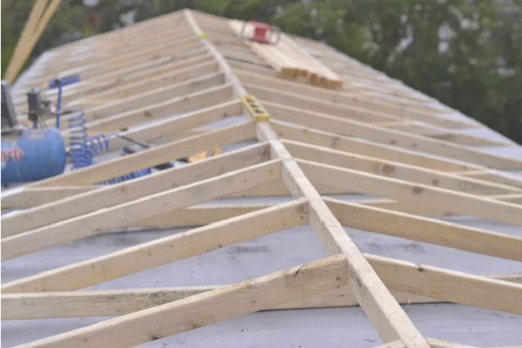 Putting a pitched roof on a flat roof mobile home