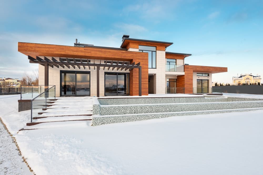 flat roof detail on luxury home